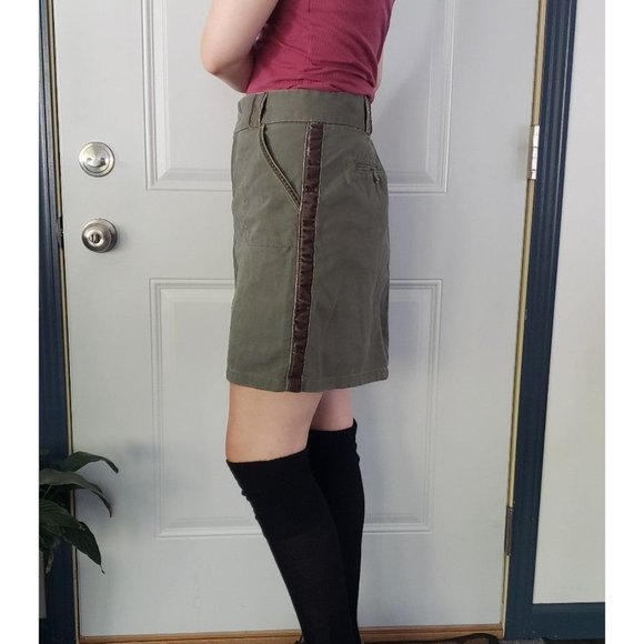 Y2K Olive Green Old‎ Navy Mini Skirt - Picture 2 of 5